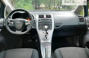 Хэтчбек Toyota Auris 2011 в Харькове