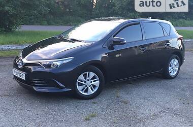 Хэтчбек Toyota Auris 2015 в Дрогобыче