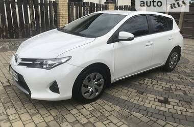 Хэтчбек Toyota Auris 2013 в Харькове