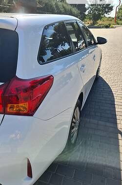 Универсал Toyota Auris 2013 в Одессе