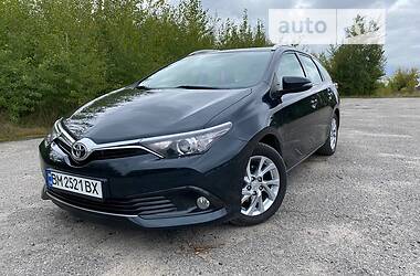 Toyota Auris 2015