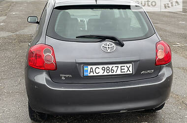 Хэтчбек Toyota Auris 2008 в Киеве