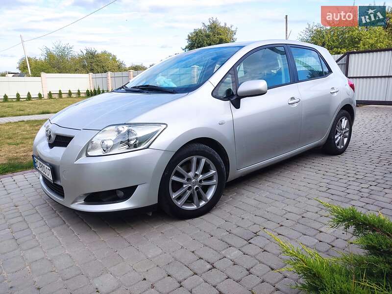 Toyota Auris 2009