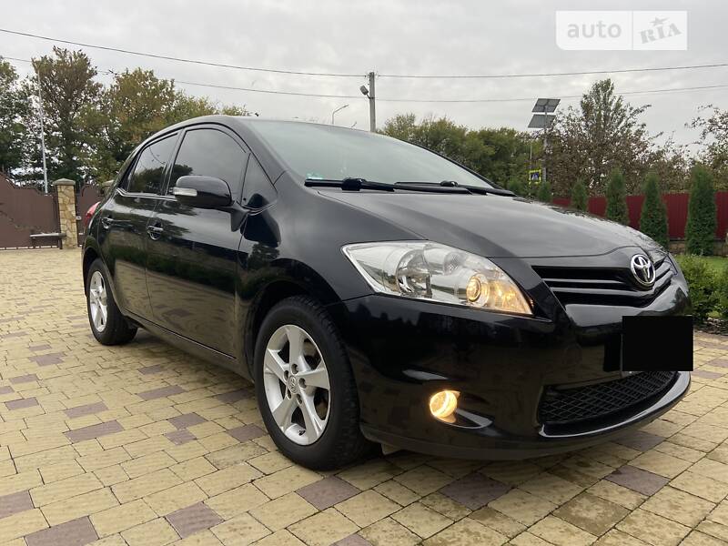 Toyota Auris 2012