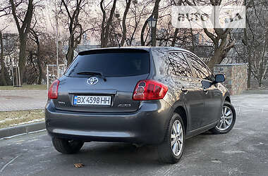 Хэтчбек Toyota Auris 2008 в Киеве