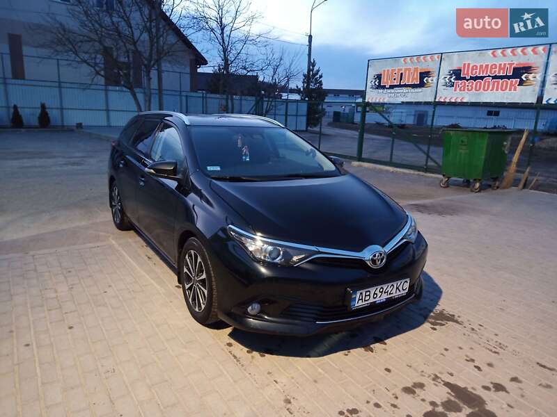 Універсал Toyota Auris 2016 в Томашполі