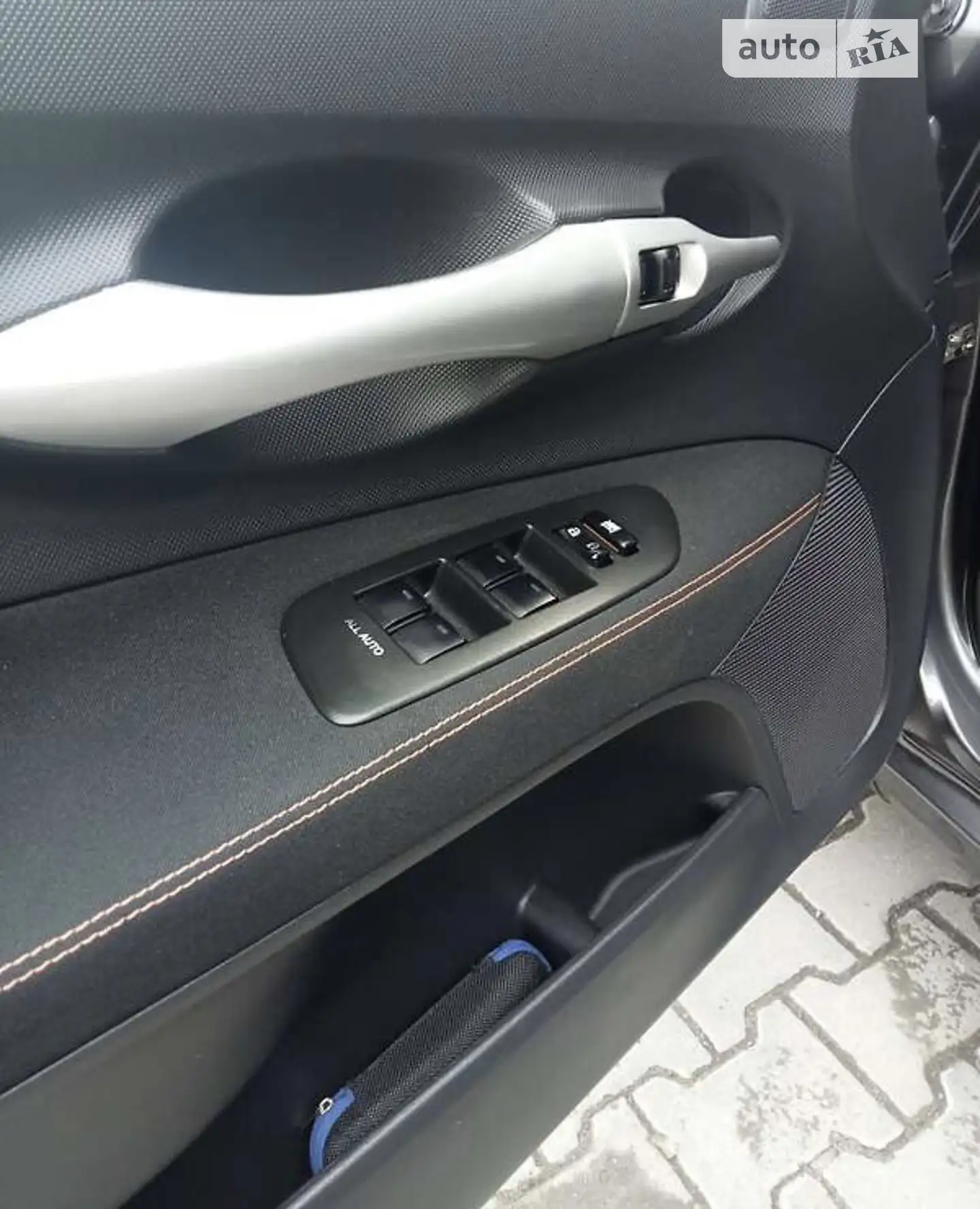 2010 Toyota Auris - мініатюра 14
