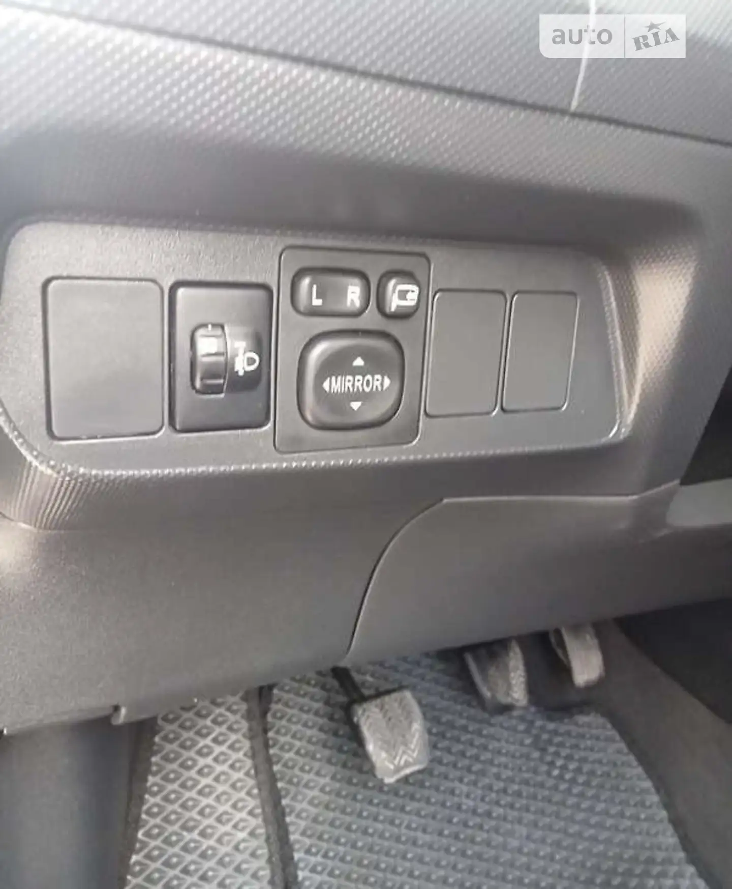 2010 Toyota Auris - мініатюра 17