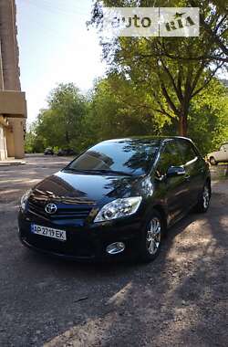 Хэтчбек Toyota Auris 2010 в Запорожье