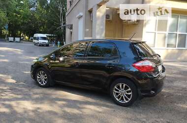 Хэтчбек Toyota Auris 2010 в Запорожье