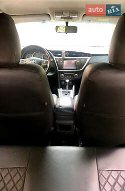 Хетчбек Toyota Auris 2013 в Києві