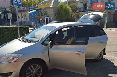 Хэтчбек Toyota Auris 2008 в Запорожье