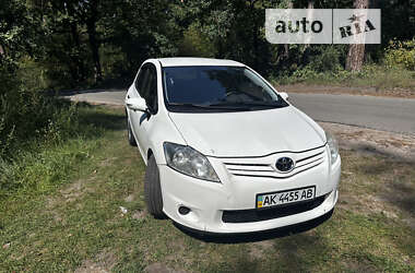 Хетчбек Toyota Auris 2010 в Києві