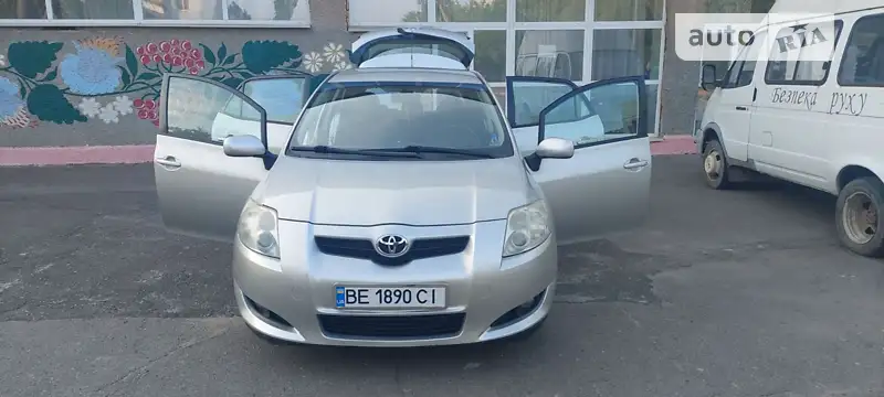 Toyota Auris