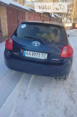 Хэтчбек Toyota Auris 2007 в Киеве