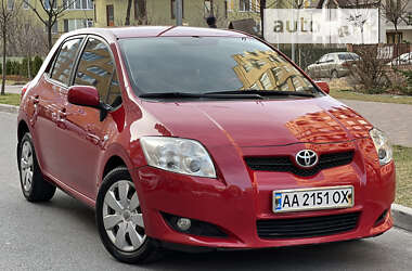 Хэтчбек Toyota Auris 2007 в Киеве