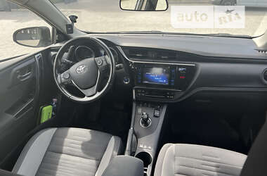Хэтчбек Toyota Auris 2018 в Днепре