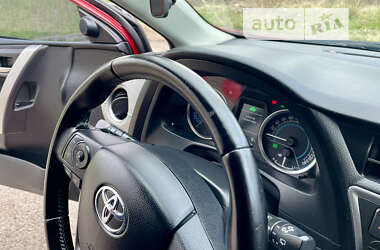 Хэтчбек Toyota Auris 2013 в Дрогобыче