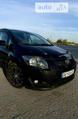 Хэтчбек Toyota Auris 2007 в Запорожье