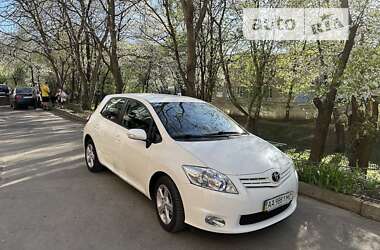 Toyota Auris 2012