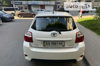 Хетчбек Toyota Auris 2012 в Хмельницькому