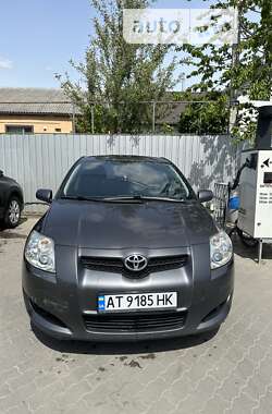 Хэтчбек Toyota Auris 2009 в Луцке