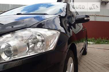 Хэтчбек Toyota Auris 2012 в Броварах