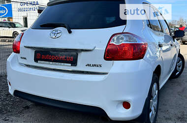 Хэтчбек Toyota Auris 2012 в Сумах