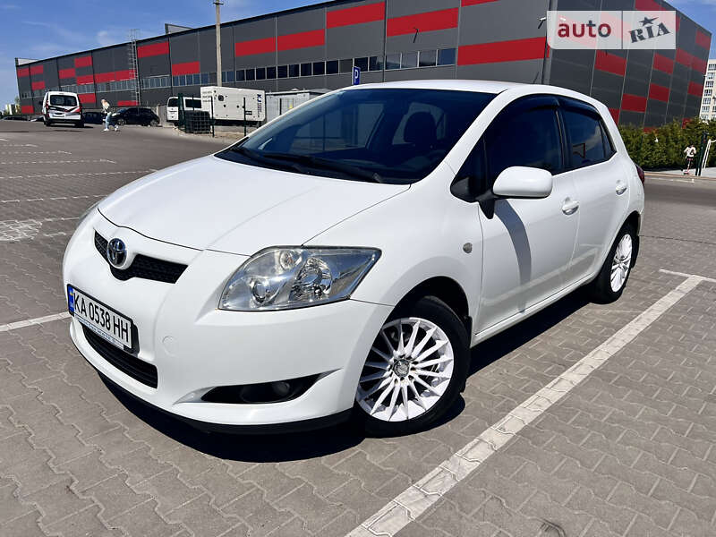 Хетчбек Toyota Auris 2008 в Києві