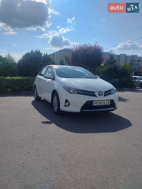 Toyota Auris 2014