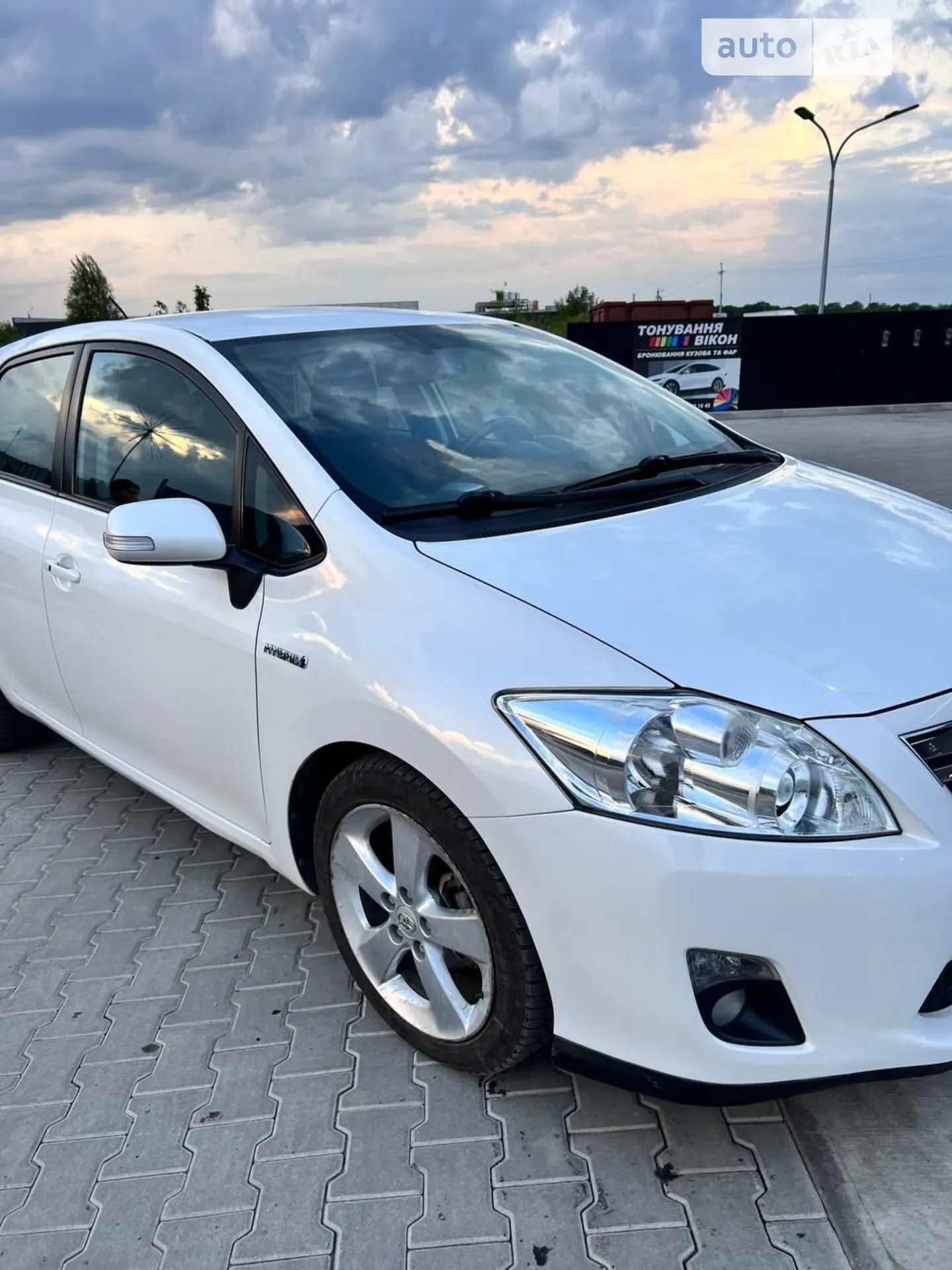 2010 Toyota Auris - мініатюра 2