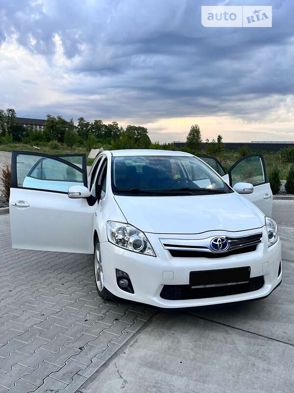 Хэтчбек Toyota Auris 2010 в Буске фото 6 Хэтчбек Toyota Auris 2010 в Буске