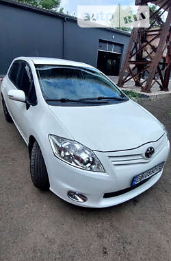 Toyota Auris 2012