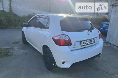 Хэтчбек Toyota Auris 2011 в Киеве