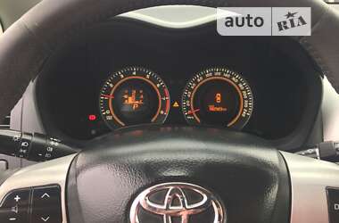 Хетчбек Toyota Auris 2011 в Чернівцях