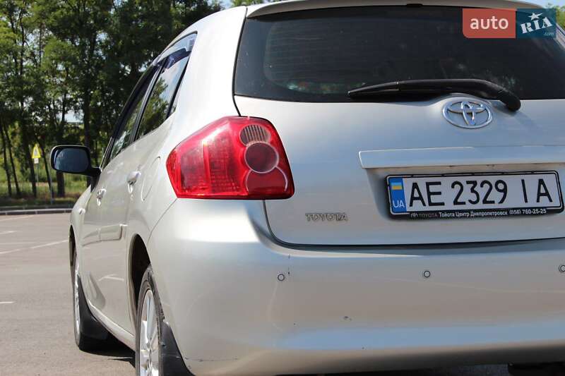 Хэтчбек Toyota Auris 2008 в Днепре