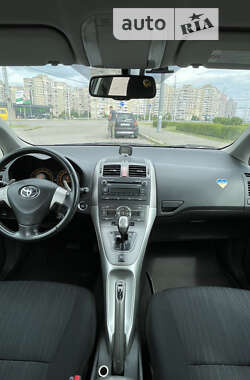 Хэтчбек Toyota Auris 2007 в Киеве