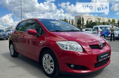 Хэтчбек Toyota Auris 2008 в Киеве