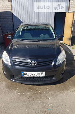 Хэтчбек Toyota Auris 2010 в Днепре