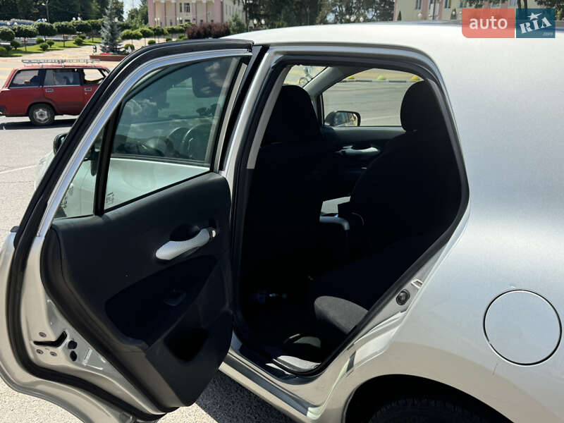 Хэтчбек Toyota Auris 2007 в Тростянце