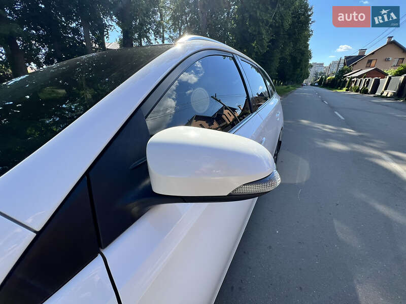 Универсал Toyota Auris 2014 в Виннице