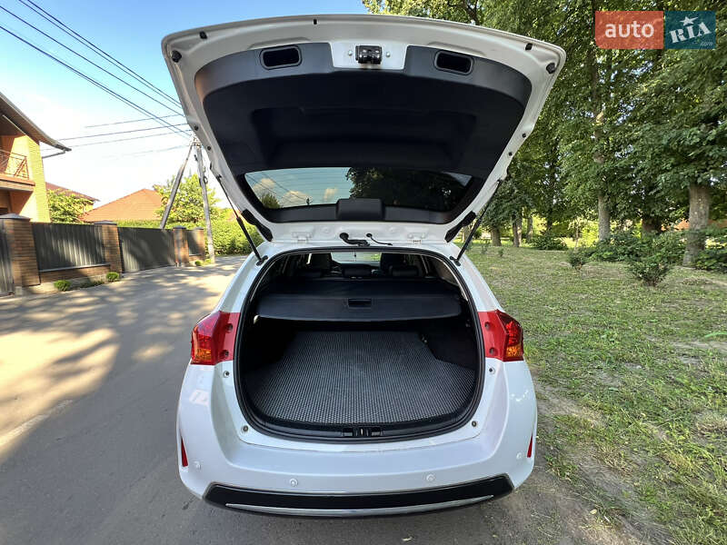 Универсал Toyota Auris 2014 в Виннице