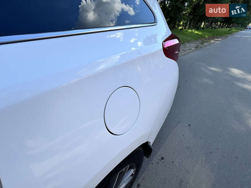 Универсал Toyota Auris 2014 в Виннице