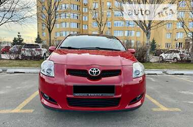 Хэтчбек Toyota Auris 2008 в Киеве