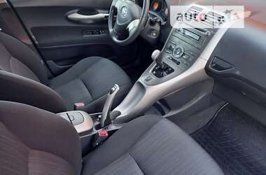 Хэтчбек Toyota Auris 2008 в Кривом Роге