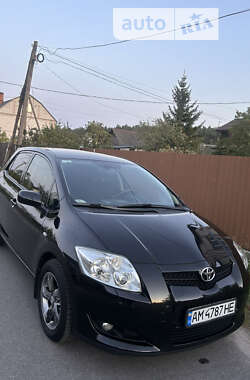 Хэтчбек Toyota Auris 2008 в Житомире