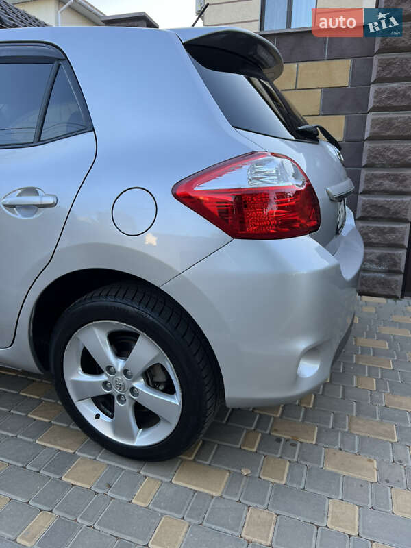 Хетчбек Toyota Auris 2011 в Одесі