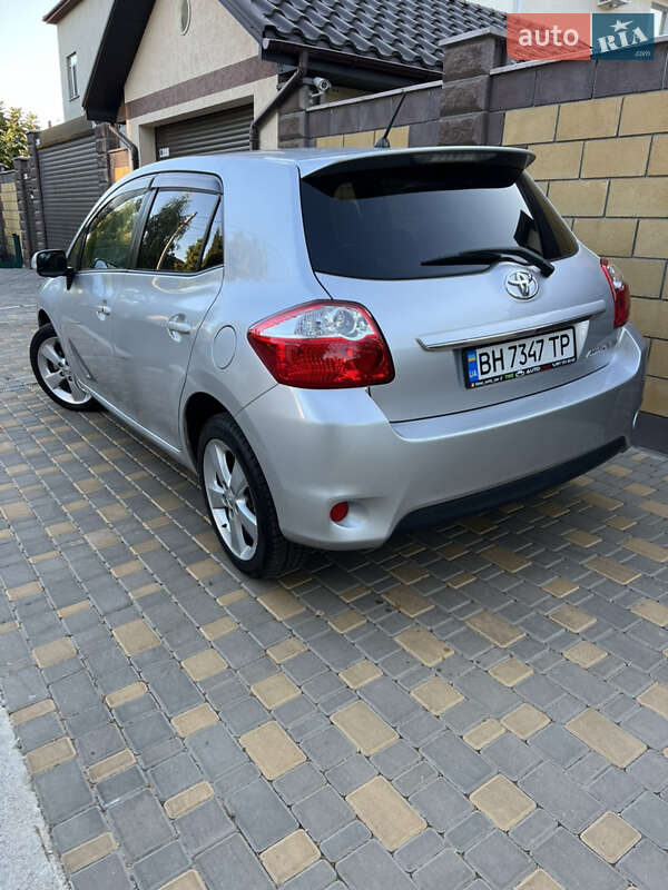 Хетчбек Toyota Auris 2011 в Одесі