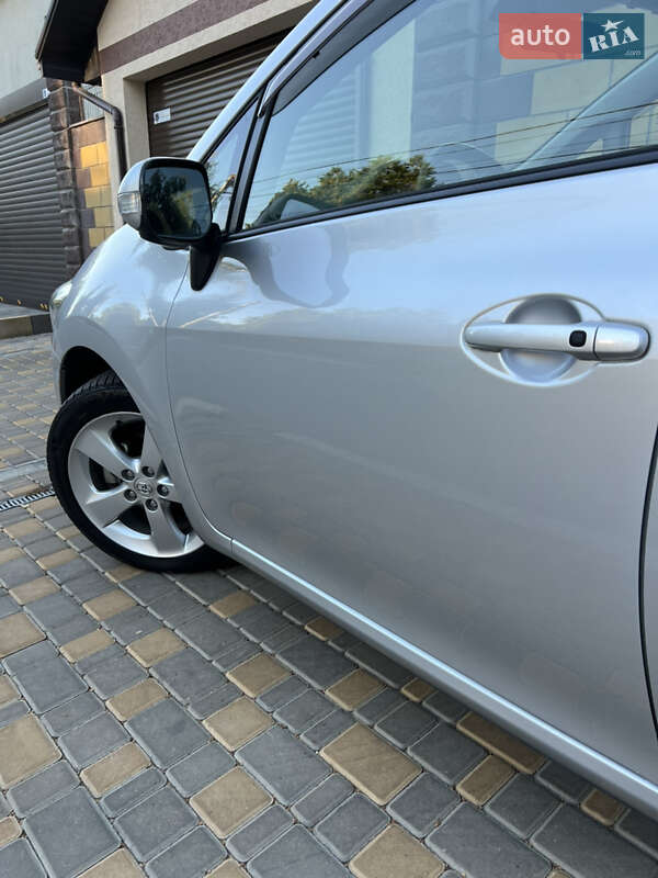 Хетчбек Toyota Auris 2011 в Одесі