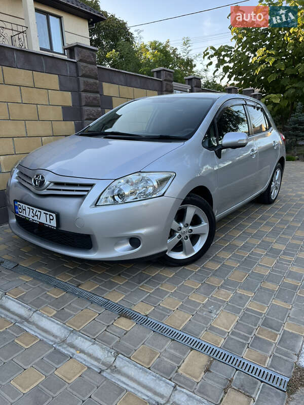 Хетчбек Toyota Auris 2011 в Одесі